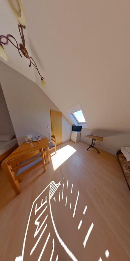 Hotel Marynarska 16 U Rysia à Ujście-Darłowskie Extérieur photo
